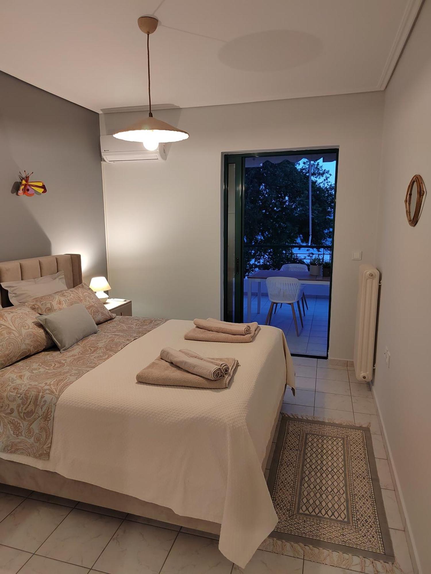 The Cozy Seaside Apartment Nafpaktos Buitenkant foto